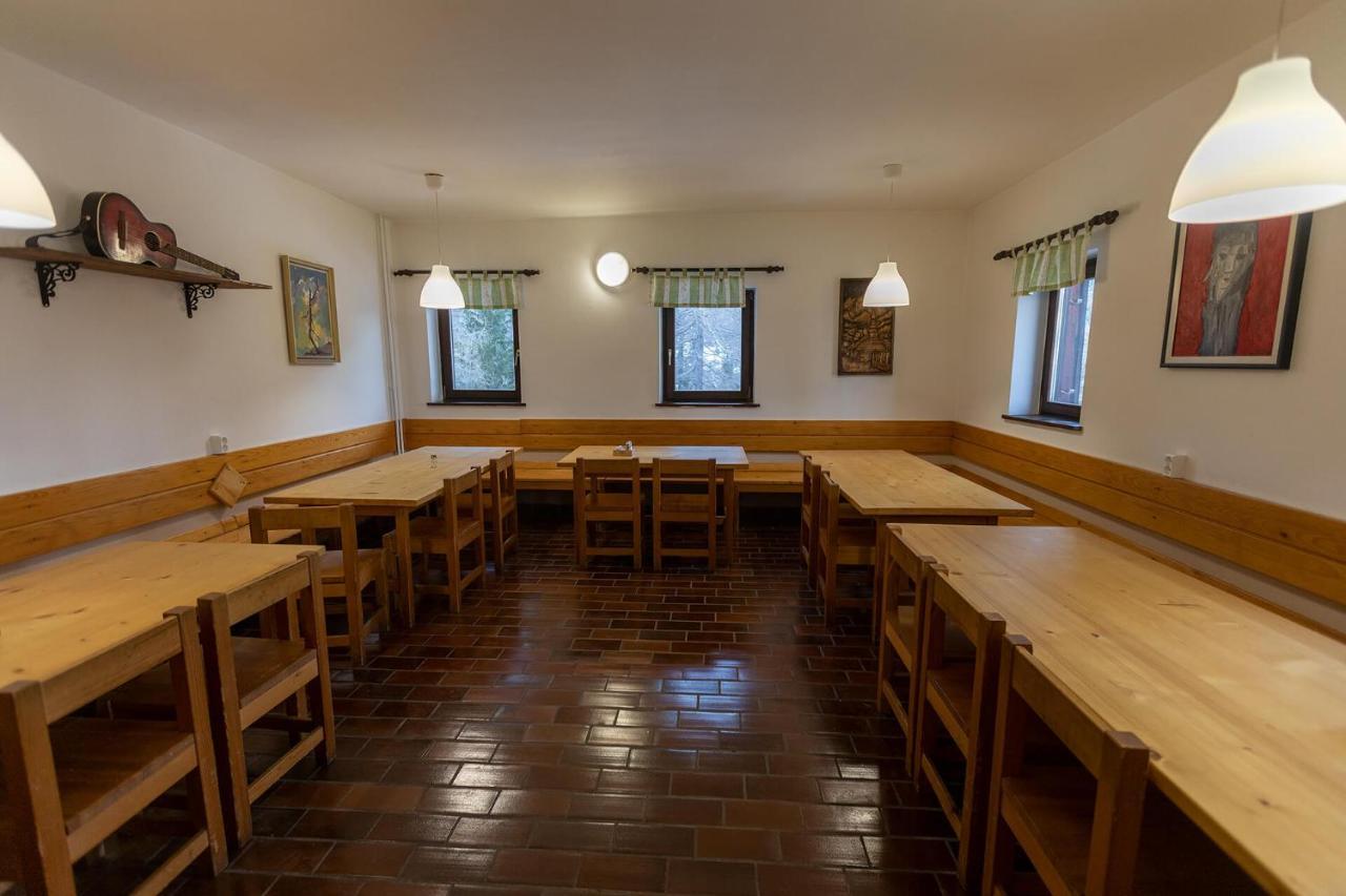 ホテル Erjavceva Mountain Hut At Vrsic Pass クランスカゴーラ エクステリア 写真