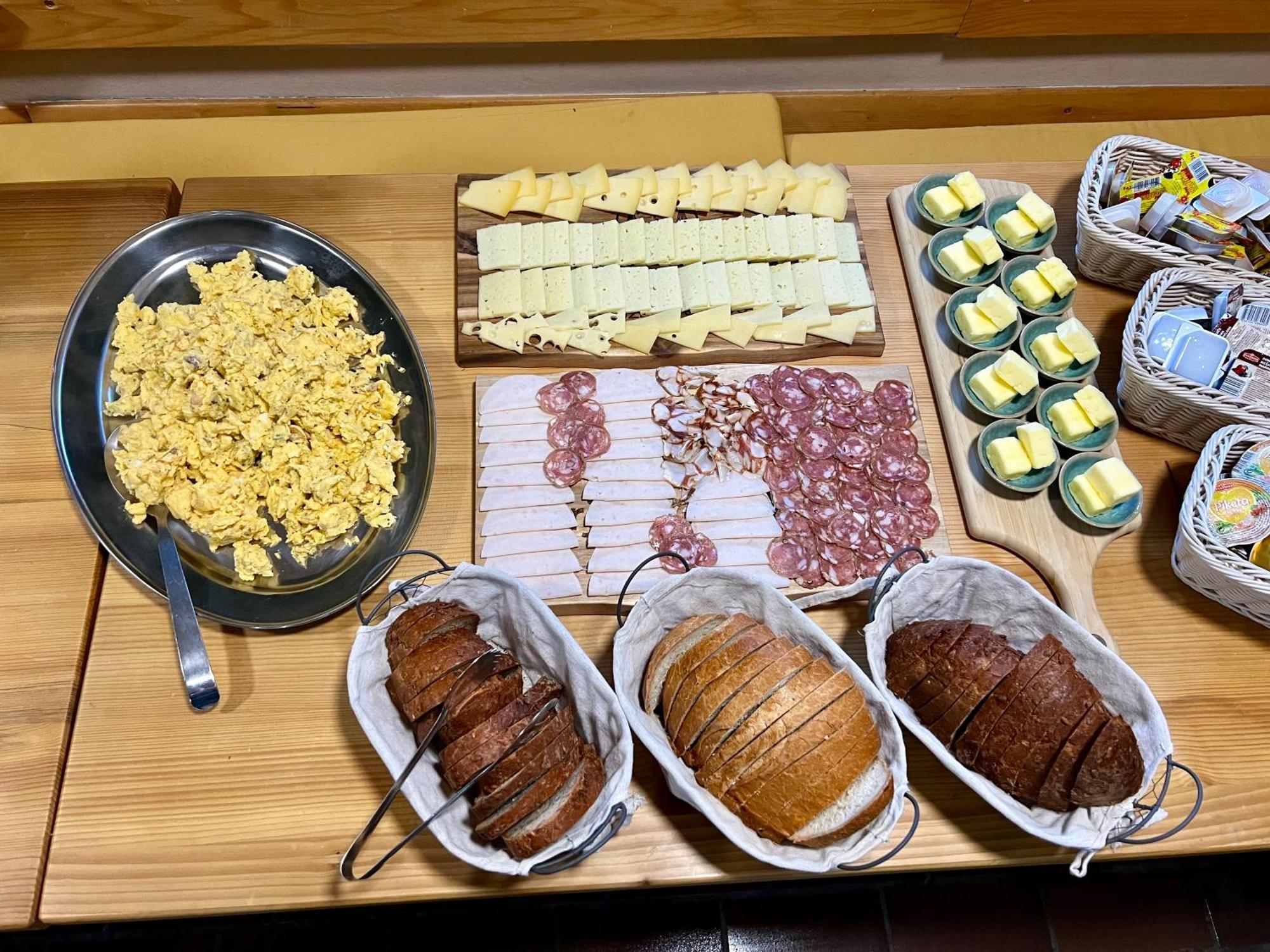 ホテル Erjavceva Mountain Hut At Vrsic Pass クランスカゴーラ エクステリア 写真